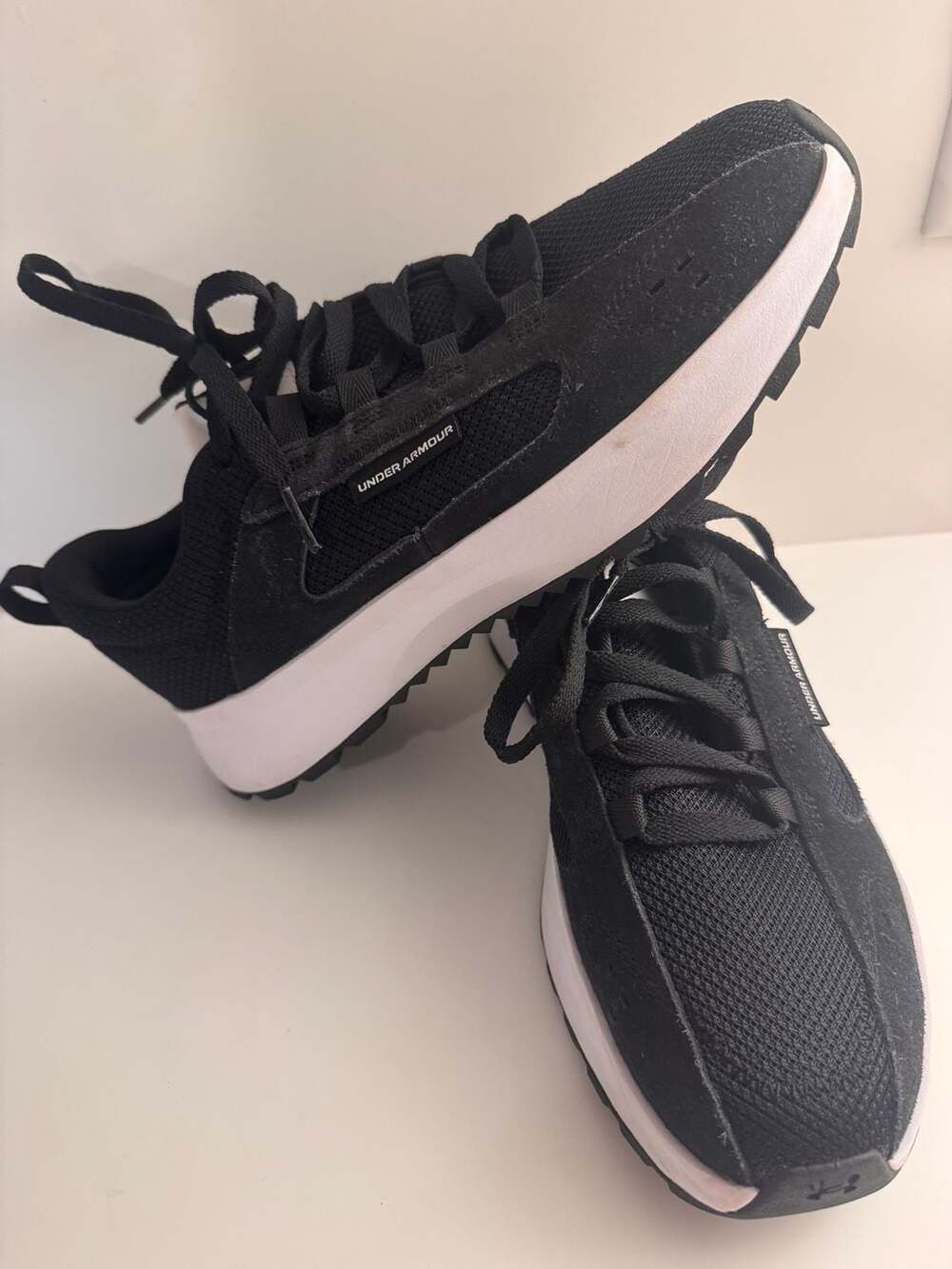 Under Armour Street Mirage Womenβs Size 8.5 Black Sneakers